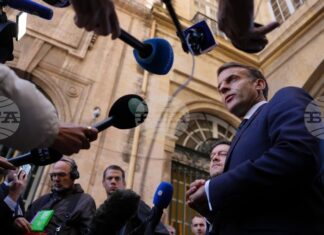 Френското правителство ще обяви решителни мерки за успокояване на протестите в страната, заяви президентът Еманюел Макрон