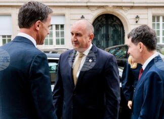 Генералният секретар на НАТО разговаря с българския премиер Румен Радев и с румънския президент Никушор Дан