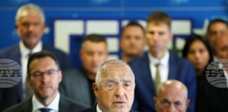 ГЕРБ събира подписи за извънредно заседание на парламента и за оставката на председателя Михаела Доцова
