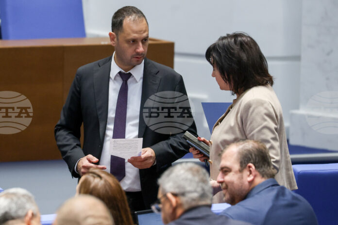 ИА„Железопътна администрация“ става регистриращ орган, който обработва заявленията в Европейския регистър на превозните средства, решиха депутатите