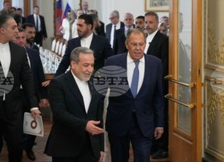Иранският външен министър обвини САЩ за напрежението в Ормузкия проток и призова за дипломация