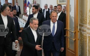 Иранският външен министър обвини САЩ за напрежението в Ормузкия проток и призова за дипломация