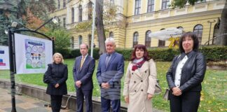 Изложба за борбата с кибертормоза над деца бе открита в центъра на Велико Търново