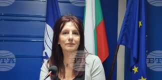 Личният пример е най-добрият начин за популяризиране на приемната грижа, смята началникът на областния екип по приемна грижа в Сливен Надка Генчева