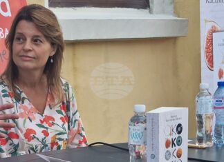 Мария Касимова-Моасе ще представи романа си „Око“ в Русе Мария Касимова-Моасе ще представи романа си „Око“ в Русе