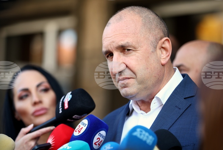 ОБНОВЕНА Правителството е решено да запази социалната програма и увеличението на пенсиите и майчинските в бюджета за 2027 г., каза премиерът Румен Радев
