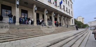 Опашка се извива пред БНБ за златната колекционерска монета „Св. Иван Рилски“