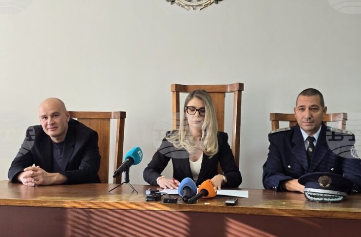 От прокуратурата съобщиха, че изясняват обстоятелствата около катастрофата край Плевен, в която загинаха четирима младежи