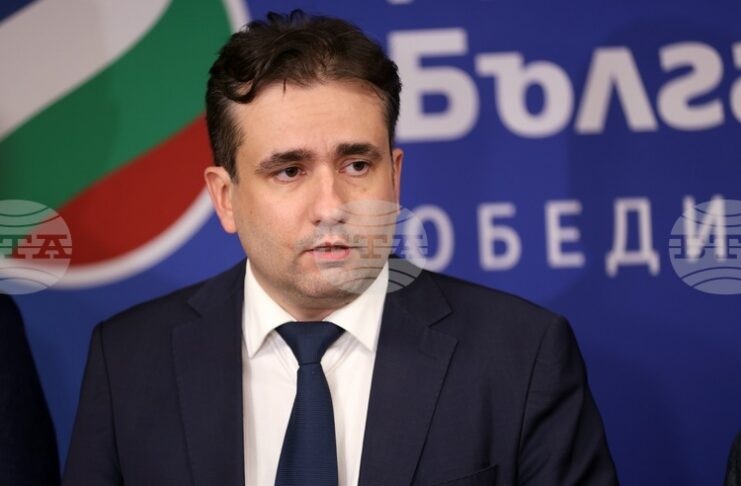Правителството планира да скрие бюджета до изборите, защото ще има още разочароващи неща, каза съпредседателят на "Да, България" Божидар Божанов