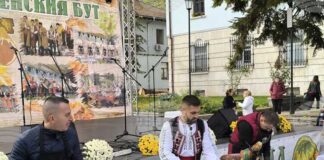 Празникът на Еленския бут събра производители и гости във възрожденска Елена