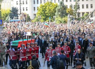 Преди повече от хиляда години цар Самуил защити Средец, а днес Средец го посреща достойно, каза кметът на София Васил Терзиев