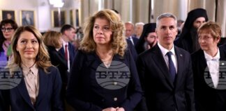 ПРЕГЛЕД НА ФРЕНСКИ МЕДИИ
                                                                                                Френски медии за първия тур на президентските избори в България