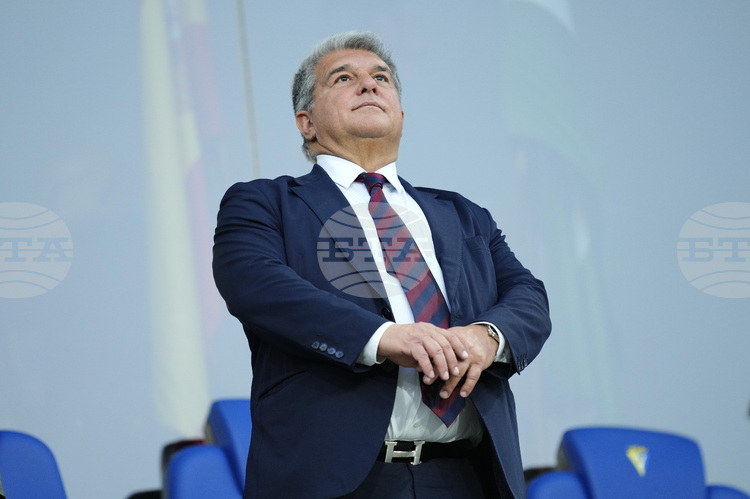 Президентът на Барселона Жоан Лапорта поздрави Лионел Меси за получаването на престижната награда "Принцеса на Астурия"