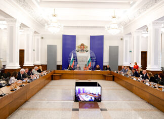 Работодателите подкрепиха по принцип, синдикатите - под условие, проект за промени в попечителските и консултативните съвети