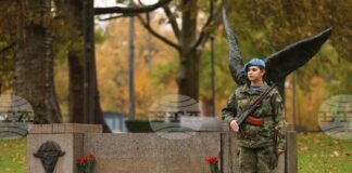 С военен ритуал и поднасяне на цветя ще бъде отбелязан Денят на военния парашутист в София