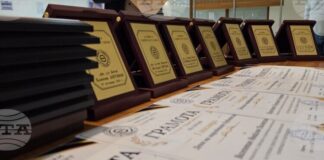 Техническият университет в Габрово отличи преподаватели, служители и студенти за Деня на будителите