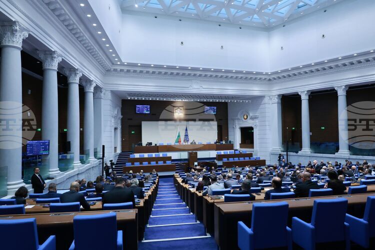 В парламента започна изслушване на премиера и министри заради атаките в Черно море, отхвърлени бяха предложения на опозицията за изслушване по други теми