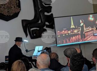 Вечер, посветена на филмовата музика, фотографията и красотата на България, подари на съгражданите си от Омуртаг творецът Боян Балев