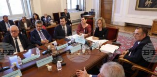 Здравната комисия гласува общ законопроект на приети на първо гласуване промени в Закона за защита от вредното въздействие на химичните вещества и смеси