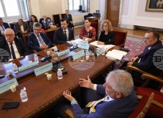 Здравната комисия гласува общ законопроект на приети на първо гласуване промени в Закона за защита от вредното въздействие на химичните вещества и смеси