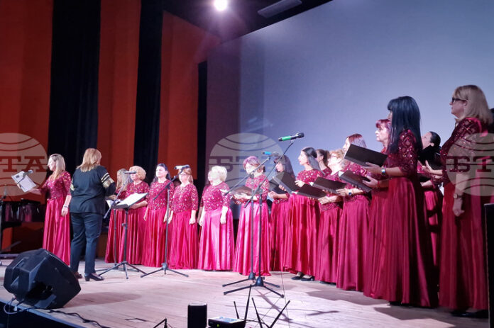 Женският хор „Златна лира“ от Търговище участва в международен фестивал Женският хор „Златна лира“ от Търговище участва в международен фестивал в Сицилия
